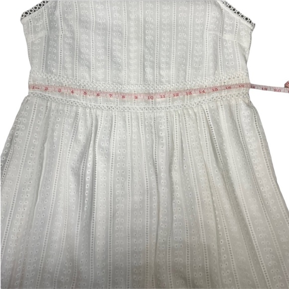 Q&A Eyelet White Sleeveless Dress - Size Medium - Picture 11 of 15